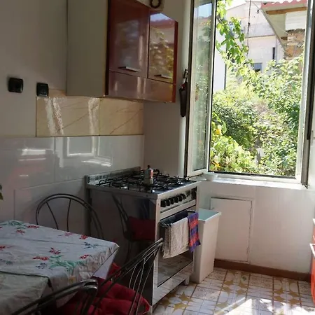 Friendly Creatively Space * Rom